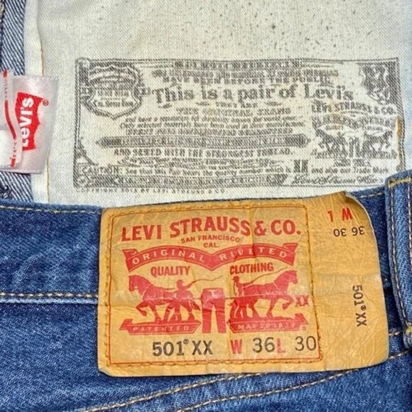 Vintage Levi’s 501XX Jeans Men's 36x30 Blue Straight Reg Dark Button Fly Denim - Picture 13 of 16